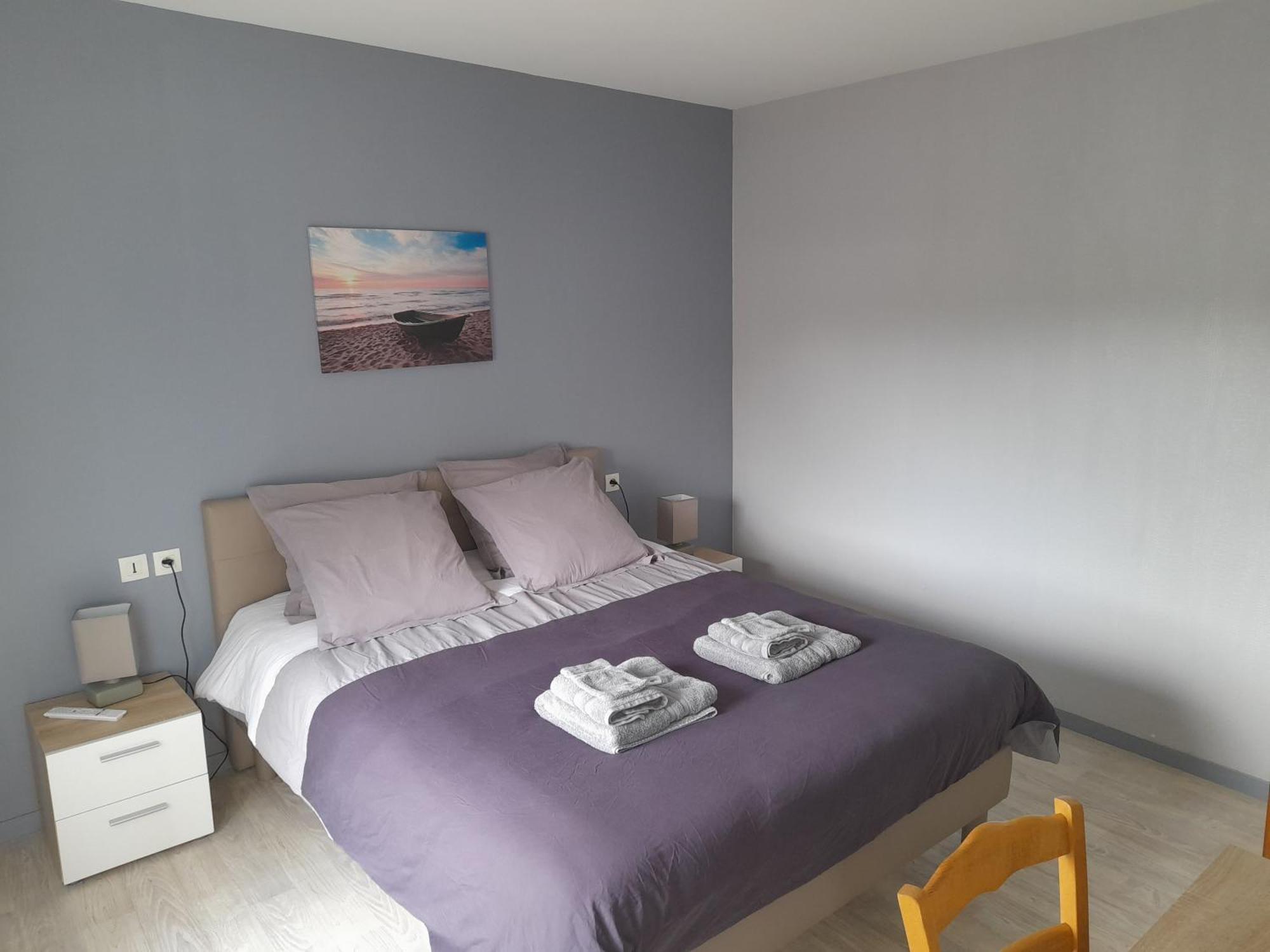 Auberge de la vallée de la douve L'Etang-Bertrand Esterno foto