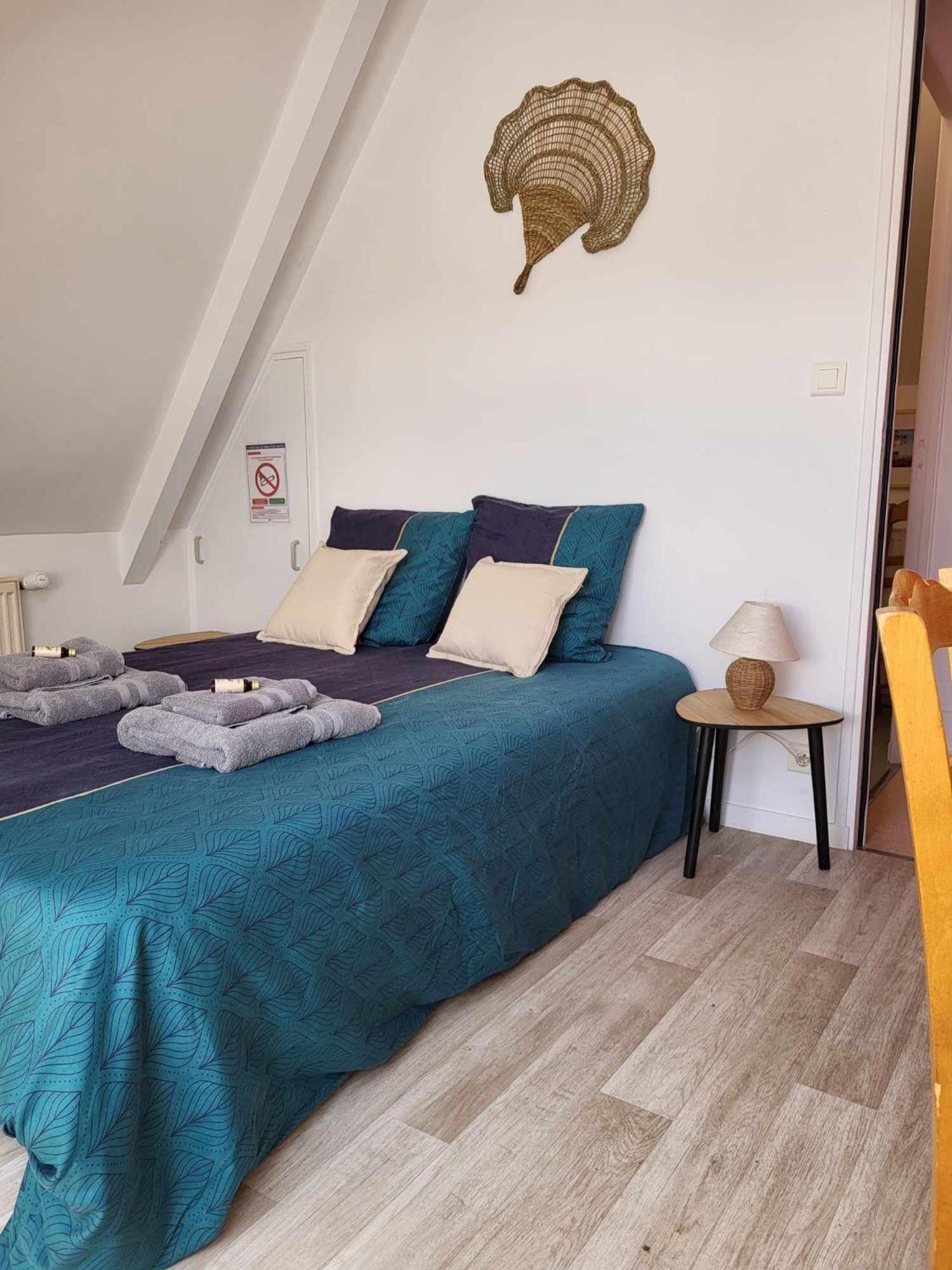 Auberge de la vallée de la douve L'Etang-Bertrand Esterno foto